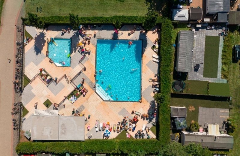 Schwimmbad und Kinderpool